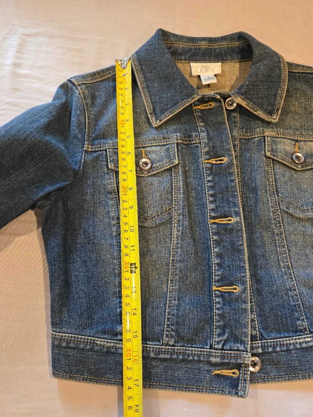 LOFT Blue Denim Cropped Jean Jacket Distressed Wash 1% Spandex Size 6 - Picture 5 of 12